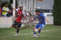 Kreisliga - Saison 2026/27- Türkisch SV Ingolstadt - SV Hundszell - Maximilan Blattner blau Hundszell - Umut Yürükal rot Türkisch  - Foto: Meyer Jürgen