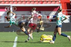2. Frauen-Bundesliga; FC Ingolstadt 04 - SC Sand; Torwartin Baum Jule (1 Sand) Penzkofer Nina (29 FCI) Rotzinger Anne (15 Sand) Fischer Milena (6 Sand)