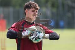 3. Liga; FC Ingolstadt 04 - Trainingsauftakt nach Sommerpause; Torwart Markus Ponath (1, FCI)