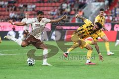 3. Liga; FC Ingolstadt 04 - Alemannia Aachen; Zweikampf Kampf um den Ball Nishan Velupilay (28 FCI) Joel da Silva Kiala (37 AA)