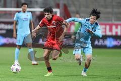 3. Liga; FC Ingolstadt 04 - FC Viktoria Köln; Zweikampf Kampf um den Ball Ognjen Drakulic (30, FCI) Kozuki Soichiro (41 VK)