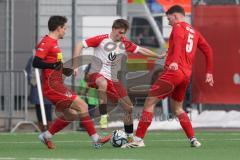 Schanzer Amateurcup 2026 - TSV Kösching - TSV Wolnzach-  - Johannes Tannwitz rot rechts Kösching - Pascal Mundil weiss Wolnzach - Foto: Meyer Jürgen