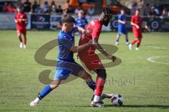 Kreisliga - Saison 2026/27- TSV Großmehring - SV Zuchering - Denis Hirschberger blau Großmehring - Glenn Heicappell rot Zuchering - Foto: Meyer Jürgen