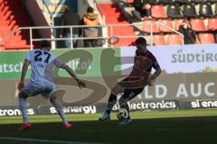 3. Liga - Saison 2024/25 - FC Ingolstadt 04 - 1. FC Saarbrücken - Sebastian Gronning (Nr.11 - FCI) - Joel Bichsel (Nr.27 - 1. FC Saarbrücken) - Foto: Meyer Jürgen