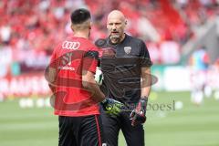 DFB-Pokal; FC Ingolstadt 04 - 1. FC Kaiserslautern; Torwart-Trainer Robert Wulnikowski (FCI) Torwart Simon Simoni (41, FCI)