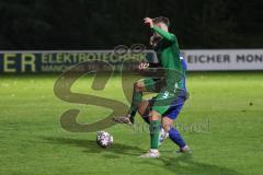 Landesliga - Saison 2024/25 - SV Manching - TV Erkheim - Fabian Neumayer (Nr.9 - SV Manching) - Manuel Haug blau Erkheim - Foto: Meyer Jürgen