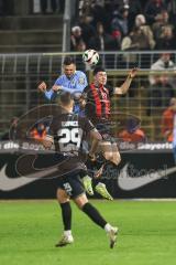 3. Liga; TSV 1860 München - FC Ingolstadt 04; Zweikampf Kampf um den Ball Felix Keidel (43, FCI) Wolfram Maximilian (30 TSV) David Kopacz (29, FCI)