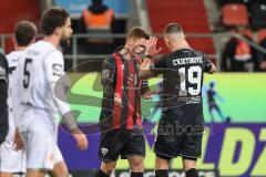 3. Liga; FC Ingolstadt 04 - Energie Cottbus; Abklatschen, Sebastian Grönning (11, FCI) Mladen Cvjetinovic (19, FCI)