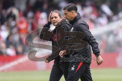 3. Liga; Energie Cottbus - FC Ingolstadt 04; Halbzeit Co-Trainer Ilia Gurev (FCI) Cheftrainerin Sabrina Wittmann (FCI) gehen in die Kabine Diskussion