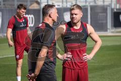 3. Liga - Saison 2026/27 - 1. Trainingseinheit mit Achim Beierlorzer - Cheftrainer Achim Beierlorzer (FCI) - Lars Lokotsch (Nr.13 - FCI) - Foto: Meyer Jürgen