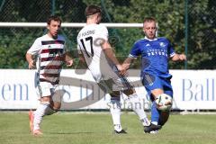 Kreisliga
 - Saison 2024/25- TSV Oberh./Unterhaunstadt - SV Kasing-  - Florian Diegl blau Oberh.stadt - Fabian Wölkhammer weiss Kasing - Foto: Meyer Jürgen