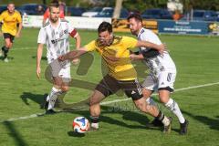 Kreisliga - Saison 2025/26- TSV Lichtenau - TSV Hohenwart - Bastian Wagner gelb Lichtenau  - Maximilian Mitterhuber weiss Hohenwart - Foto: Meyer Jürgen