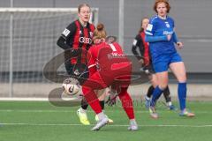 *** 2. Bundesliga Frauen - Saison 2025/26 - FC Ingolstadt 04 Frauen - SV Meppen - Nina Penzkofer (Nr.29 - FC Ingolstadt Frauen I) - Farwick Thea Torwart Meppen - Foto: Meyer Jürgen