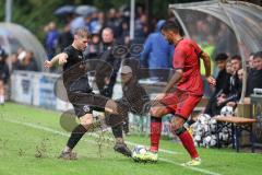 Toto Pokal; FC Sportfreunde Schwaig - FC Ingolstadt 04; Fredrik Carlsen (8, FCI) Zweikampf Kampf um den Ball Regen Pfützen