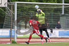 Kreisliga - Saison 2025/26- TSV Ingolstadt Nord - Türk SV Ingolstadt - Ali Gündogan TW Ing Nord - Onur Keskin rot Türkisch - Foto: Meyer Jürgen