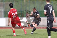 Bezirksliga - Saison 2025/26 - FC Fatih Ingolstadt - TSV Rohrbach - Nico Elfinger schwarz Rohrbach - Muhammedcan Tural rot Fatih - Foto: Meyer Jürgen