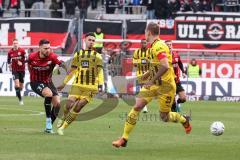 3. Liga; FC Ingolstadt 04 - Borussia Dortmund II; Pascal Testroet (37, FCI) Njinmah Justin ( BVB2) Pfanne Franz ( BVB2)