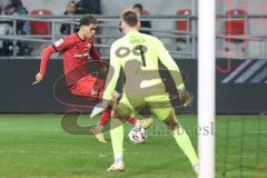 3. Liga; FC Ingolstadt 04 - SC Verl; Yann Sturm (7, FCI) Torchance verpasst Torwart Schulze Philipp (1 Verl)