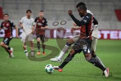 3. Liga - Saison 2026/27 - FC Ingolstadt 04 - TSG Hoffenheim II - Joseph Ganda (Nr.16 - FCI) - Tristan Spranger (Nr.13 - Hoffenheim) - Foto: Meyer Jürgen
