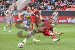 3. Liga; FC Ingolstadt 04 - SSV Jahn Regensburg; Torchance verpasst Mads Borchers (9, FCI) Strauss Felix (4 SSV)