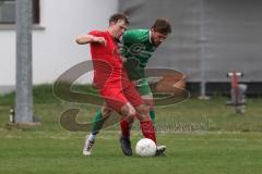 Kreisklasse - Saison 2025/26- TSV Pförring - SV Karlshuld-  - Pascal Sladkowski grün Karlshuld - Elias Heiß rot Pförring - Foto: Meyer Jürgen