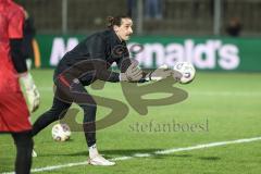 3. Liga; 1. FC Schweinfurt 05 - FC Ingolstadt 04; vor dem Spiel Torwart-Trainer Arvid Schenk  (FCI)