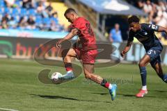 3. Liga - Saison 2025/26 - TSG Hoffenheim II - FC Ingolstadt 04  - Marcel Costly (Nr.22 - FCI) - Kelven Frees (Nr.5 - TSG Hoffenheim II) - Foto: Meyer Jürgen