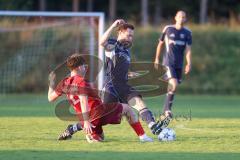 Kreisliga - Saison 2025/26- SV Zuchering - TV Münchsmünster - Julian Moser rot Zuchering - Sebastian Steinlechner blau MÜ-Münster  - Foto: Meyer Jürgen