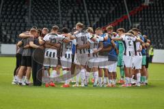 3. Liga - Saison 2026/27 - SC Sonnenhof Großaspach - FC Ingolstadt 04 - Nach dem Spiel bildet die Mannschaft einen Kreis - jubel - XXXXX - Foto: Meyer Jürgen