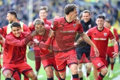 3. Liga; Alemannia Aachen - FC Ingolstadt 04; Dennis Kaygin (10, FCI) Tor Jubel Treffer 0:1 Siegtreffer, Yann Sturm (7, FCI) Fredrik Carlsen (8, FCI) Linus Rosenlöcher (19, FCI)