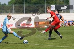 DFB - Pokal Frauen 1. Runde - Saison 2023/2024 - FC Ingolstadt 04 - FC Carl Zeiss Jena - Nina Penzkofer (Nr.13 - FCI Frauen) vergibt eine Torchance - Metzner Anika blau Jena - Foto: Meyer Jürgen