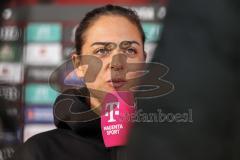 3. Liga; FC Ingolstadt 04 - Borussia Dortmund II; vor dem Spiel Cheftrainerin Sabrina Wittmann (FCI) Interview