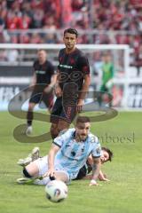 3. Liga; TSV 1860 München - FC Ingolstadt 04; Zweikampf Kampf um den Ball Fredrik Carlsen (8, FCI) Wolfram Maximilian (30 TSV)