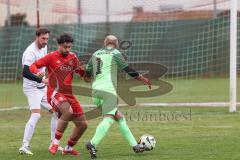 Kreisklasse - Saison 2025/26- Türk SV Ingolstadt - MTV Ingolstadt-  - Daniel Drotleff rot Türkisch - Marco Battaglia weiss MTV - Ivan Covic TW MTV - Foto: Meyer Jürgen