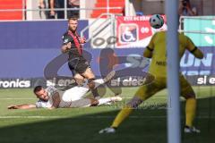 3. Liga; FC Ingolstadt 04 - Rot-Weiss Essen; Torchance verpasst Yannick Deichmann (20, FCI) Torwart Golz Jakob (1 RWE) hält, Rios Alonso José-Enrique (23 RWE)