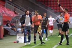 Toto-Pokal - Saison 2023/2024 - FC Ingolstadt 04 - Jahn Regensburg - Gelbe Karte für Sportdirektor Ivica Grlic (FCI) - Foto: Meyer Jürgen