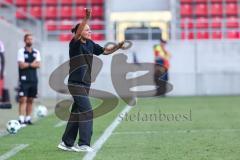 3. Liga; FC Ingolstadt 04 - Würzburger Kickers; an der Seitenlinie, Spielerbank Cheftrainerin Sabrina Wittmann (FCI)