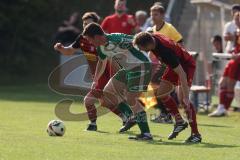 Freundschaftsspiel- Saison 2025/26- SV Kasing - FC Geisenfeld-  - Stefan Schmailzl grün Geisenfeld - Martin Oblinger rot Kasing - Foto: Meyer Jürgen