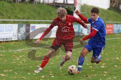 Kreisliga - Saison 2025/26- TSV Kösching - SV Zuchering - Leopold Fröhlich rot Zuchering - David Ostermeier blau Kösching - Foto: Meyer Jürgen