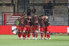 3. Liga; SC Verl - FC Ingolstadt 04; Teambesprechung vor dem Spiel Max Besuschkow (17, FCI)