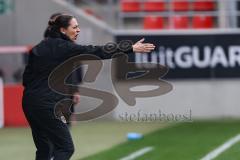 3. Liga; FC Ingolstadt 04 - Alemannia Aachen; an der Seitenlinie, Spielerbank Cheftrainerin Sabrina Wittmann (FCI)