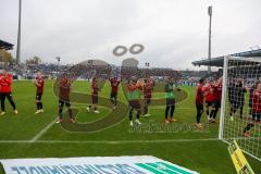 3.Liga - Saison 2022/2023 - TSV 1860 München - FC Ingolstadt 04 -  Das Spiel ist aus - Jubel  - Die Mannschaft bedankt sich bei den Fans -Tanzen - Foto: Meyer Jürgen