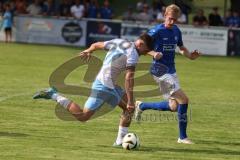 Kreisklasse - Saison 2024/25- TSV Großmehring - SV Oberstimm - Jonas Weidinger weiss Oberstimm - Dominic Schüren blau Großmehring - Foto: Meyer Jürgen