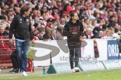 3. Liga; Energie Cottbus - FC Ingolstadt 04; Cheftrainerin Sabrina Wittmann (FCI) an der Seitenlinie, Spielerbank Sportdirektor Ivica Grlic  (FCI)