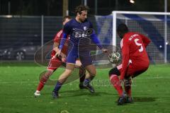 Kreisklasse - Saison 2025/26- TSV Etting - Türkisch SV Ing - Philipp Schneider blau Etting - Ousseynou Tamba rot Türkisch - Foto: Meyer Jürgen