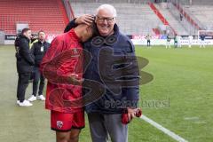 3. Liga; FC Ingolstadt 04 - 1. FC Saarbrücken; Sieg Jubel Freude 2:1 Vorsitzender des Vorstandes Peter Jackwerth (FCI) mit Marcel Costly (22, FCI)