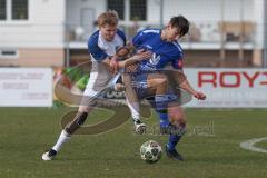 Kreisklasse - Saison 2025/26- TSV Etting - FC Arnsberg - Jonas Six weiss Etting - Marco Maier blau Arnsberg - Foto: Meyer Jürgen