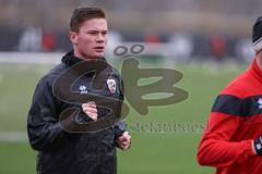 3. Liga; FC Ingolstadt 04 - Trainingsauftakt nach Winterpause; Lauf Challenge, Sebastian Grönning (11, FCI)