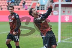 3. Liga; FC Ingolstadt 04 - MSV Duisburg; Tor Jubel Treffer 2:1 Fredrik Carlsen (8, FCI) Nishan Velupilay (28 FCI) Golfschlag