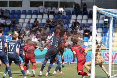 3. Liga - Saison 2025/26 - TSG Hoffenheim II - FC Ingolstadt 04  - Marcel Costly (Nr.22 - FCI) beim Kopfball - Torwart Lukas Blöndal Petersson (Nr.1 - TSG Hoffenheim II) - Foto: Meyer Jürgen